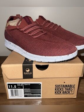 Saola Tsavo Men's Knit Sneakers in Burgundy